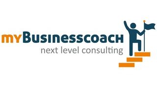 Logo von myBusinesscoach mit stilisierter Figur auf Stufen und Text.